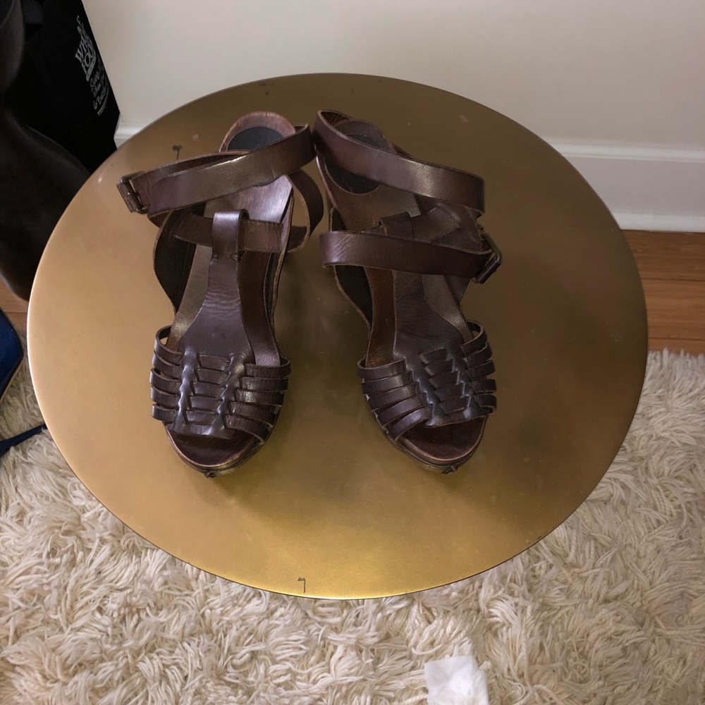 Brown stacked heeled strappy scandal